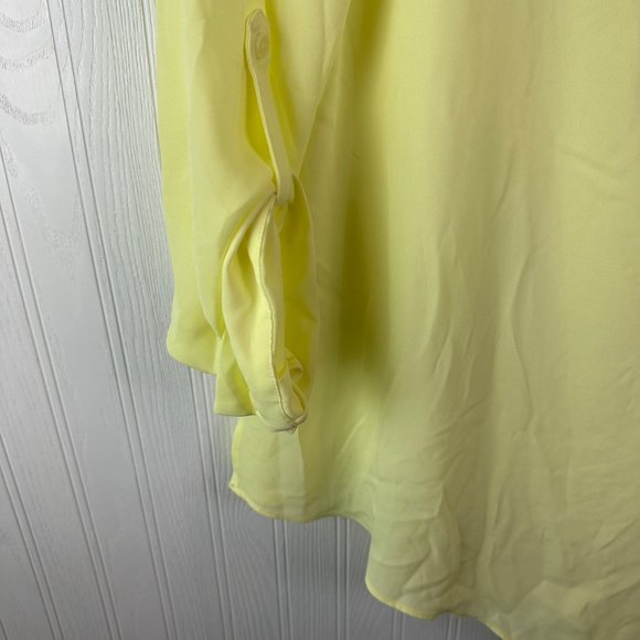 Chico's Yellow Blouse size Small Asymmetrical hem - Picture 2 of 5